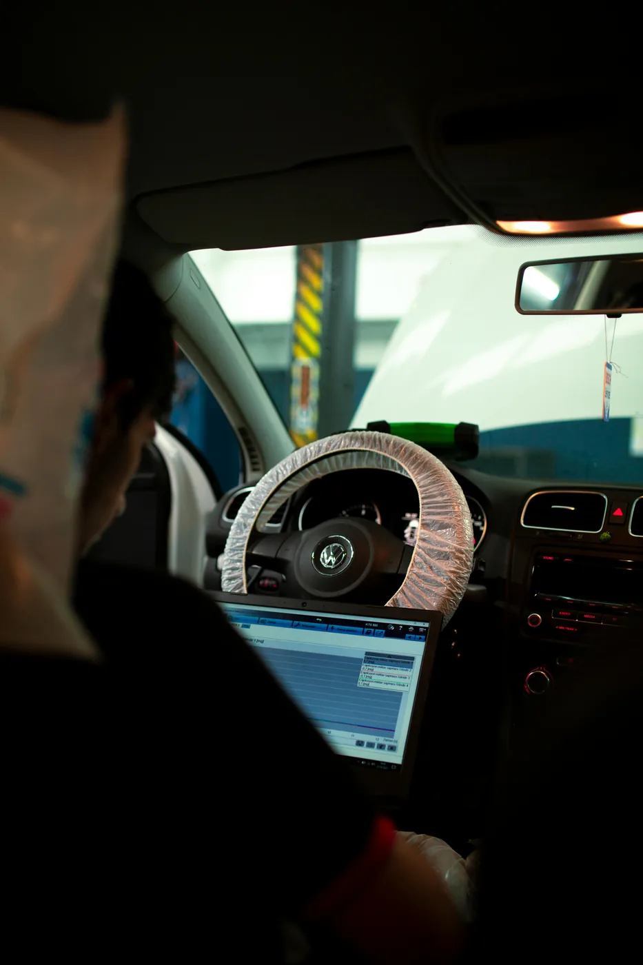 Autodijagnostika vozila laptopom